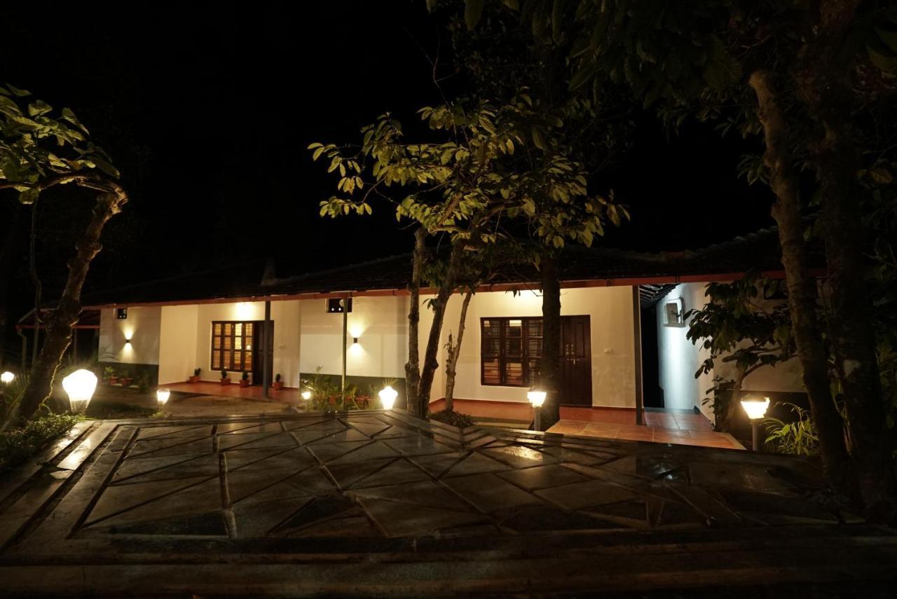 Hotel Coorggavadana Madikeri Zewnętrze zdjęcie