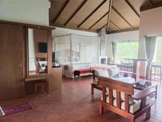 Hotel Coorggavadana Madikeri Zewnętrze zdjęcie