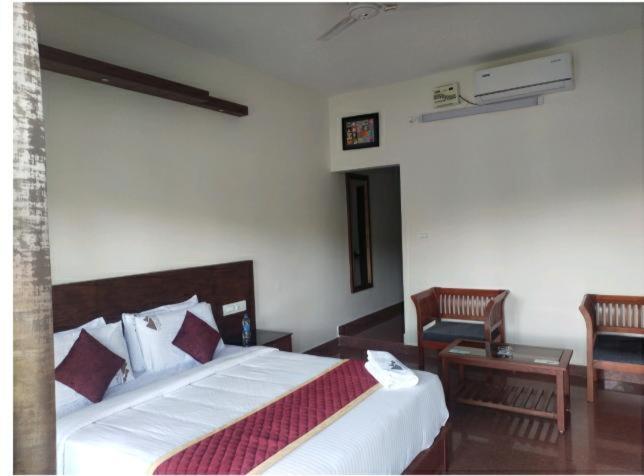 Hotel Coorggavadana Madikeri Zewnętrze zdjęcie