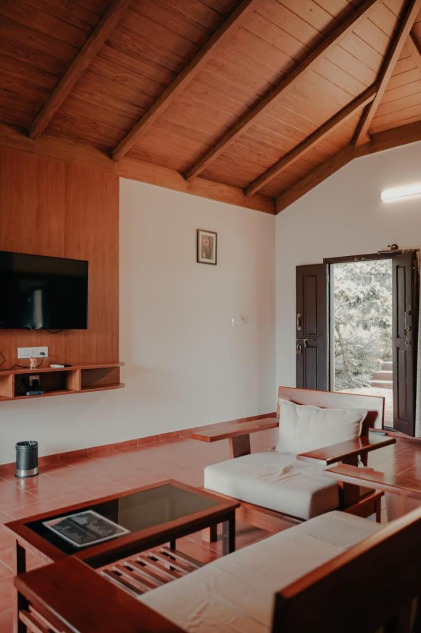 Hotel Coorggavadana Madikeri Zewnętrze zdjęcie