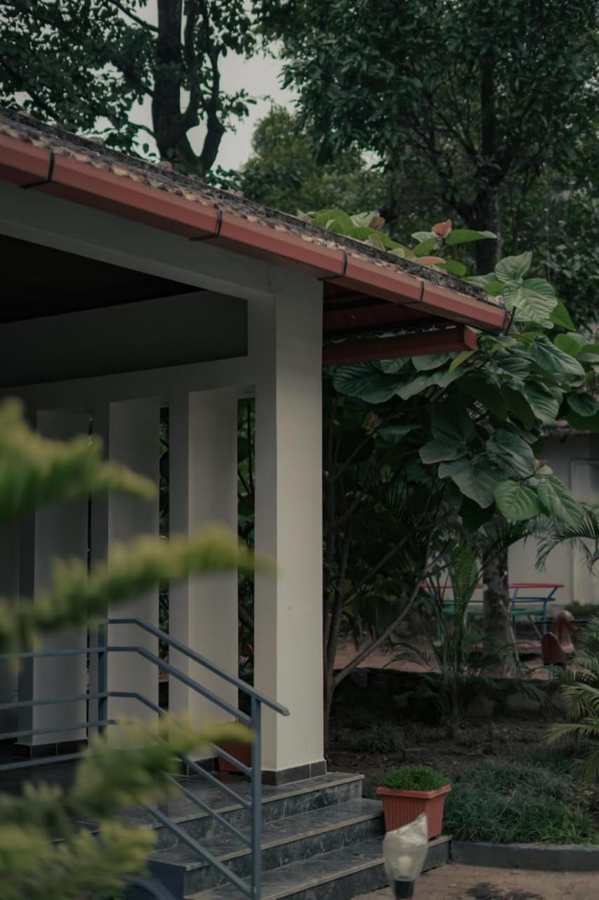 Hotel Coorggavadana Madikeri Zewnętrze zdjęcie