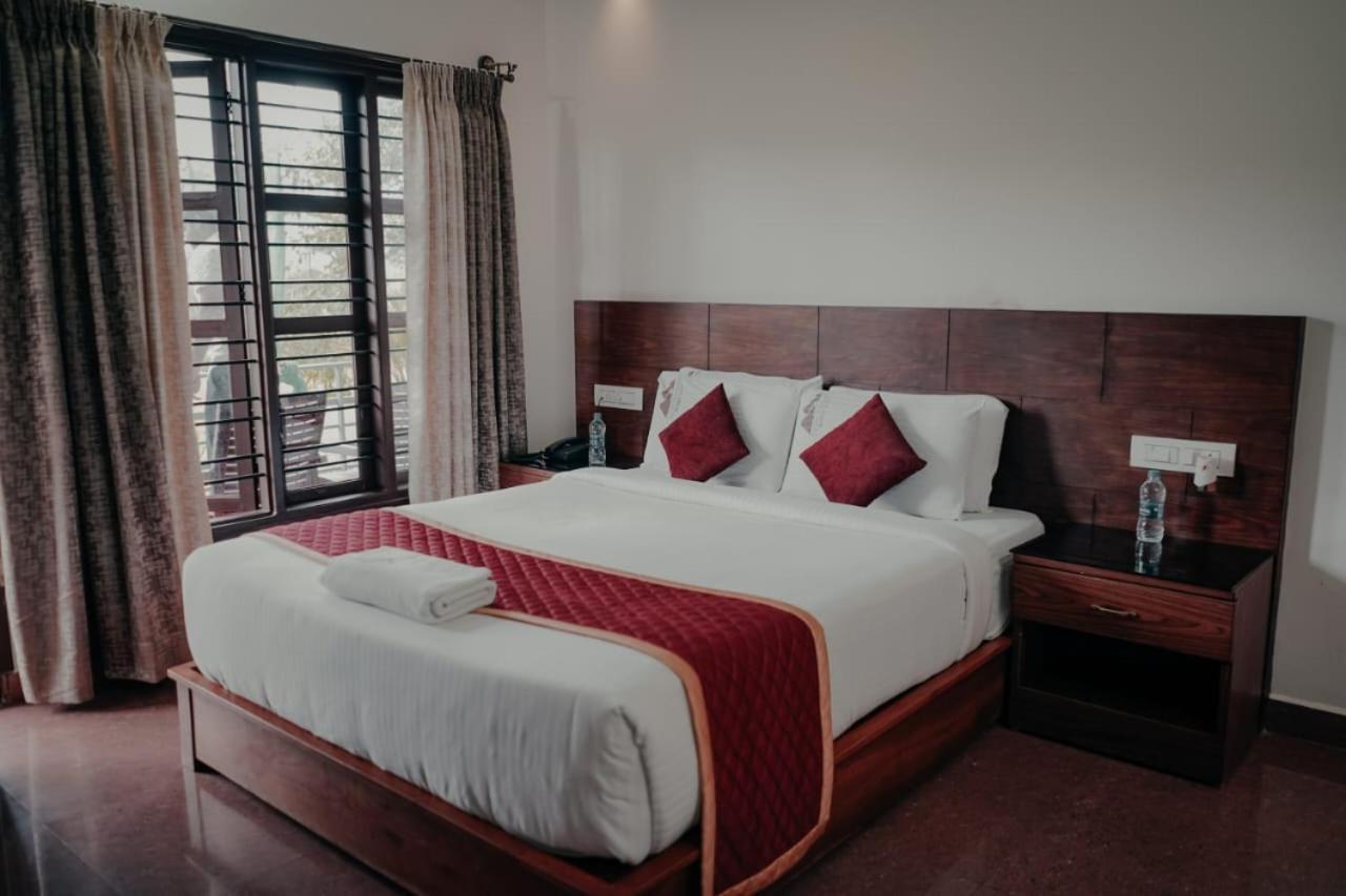 Hotel Coorggavadana Madikeri Zewnętrze zdjęcie